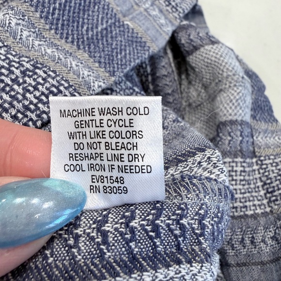 Evereve Blue Striped Shorts - Picture 7 of 8